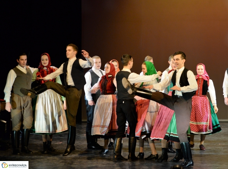 Táncfarsang 1 - fotó Trifonov Éva