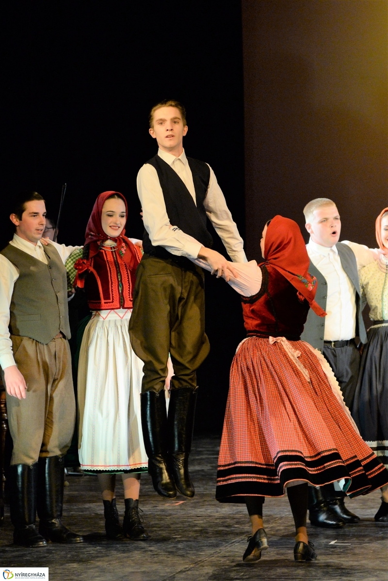 Táncfarsang 1 - fotó Trifonov Éva