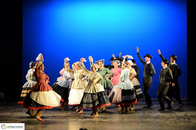 Táncfarsang 1 - fotó Trifonov Éva