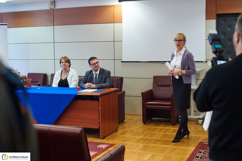 Együttműködési megállapodás az egyetemen - fotó Szarka Lajos