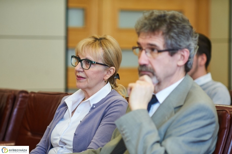 Együttműködési megállapodás az egyetemen - fotó Szarka Lajos