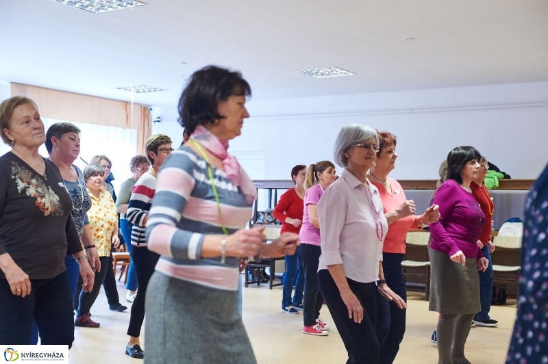 Mozdulj Nyíregyháza Senior táncház - fotó Szarka Lajos