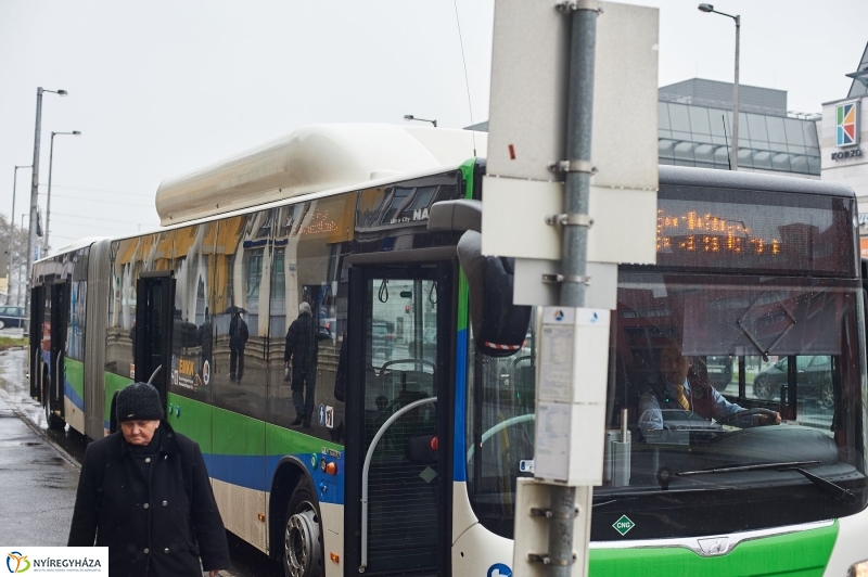 Új buszok szolgálatban - fotó Szarka Lajos