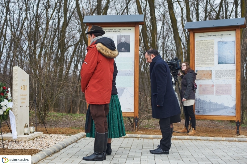 Emléknapi műsor az áldozatokról - fotó Szarka Lajos