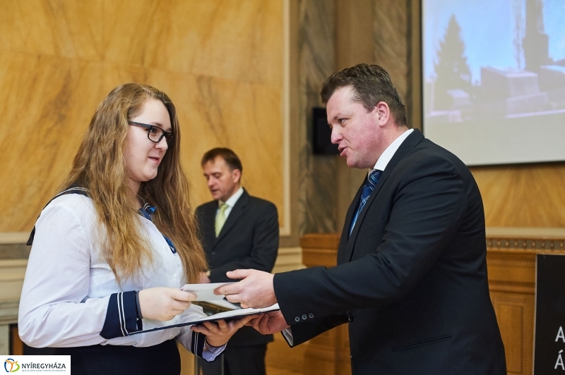 Irodalmi pályázat díjazottjai - fotó Szarka Lajos