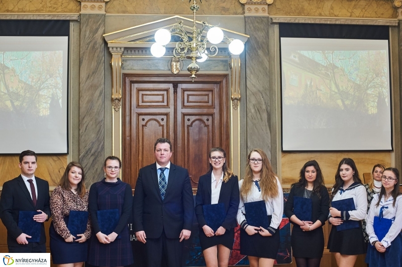 Irodalmi pályázat díjazottjai - fotó Szarka Lajos