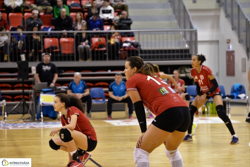 Fatum Nyíregyháza - Újpest női röplada - fotó Trifonov Éva