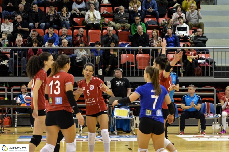 Fatum Nyíregyháza - Újpest női röplada - fotó Trifonov Éva