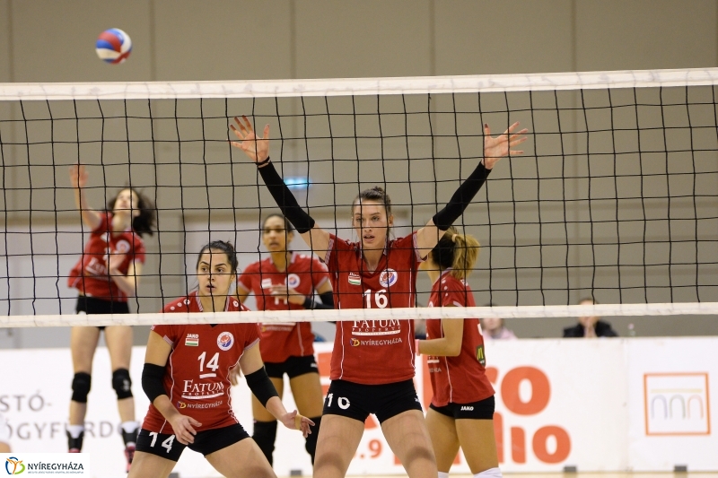 Fatum Nyíregyháza - Újpest női röplada - fotó Trifonov Éva