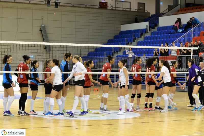 Fatum Nyíregyháza - Újpest női röplada - fotó Trifonov Éva