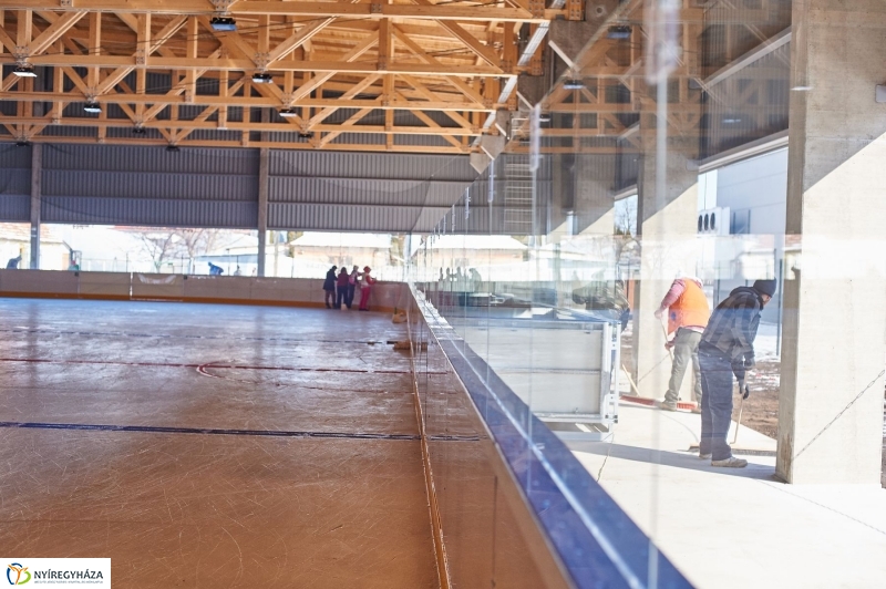 Jégpálya munkálatok - fotó Szarka Lajos