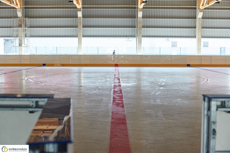 Jégpálya munkálatok - fotó Szarka Lajos