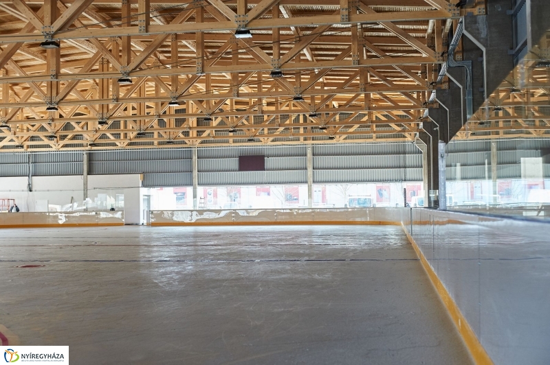 Jégpálya munkálatok - fotó Szarka Lajos