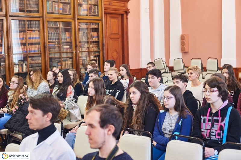 Egészségnap a Kossuth gimiben - fotó Szarka Lajos