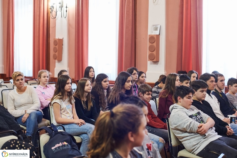 Egészségnap a Kossuth gimiben - fotó Szarka Lajos