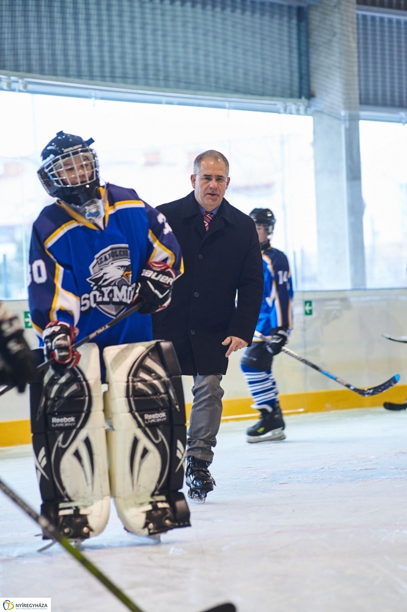 Városi Jégpálya avató 2 - fotó Szarka Lajos