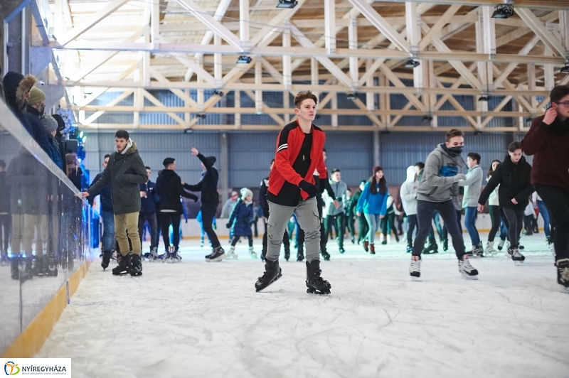 Jégdiszkó Nyíregyházán - fotó Szarka Lajos