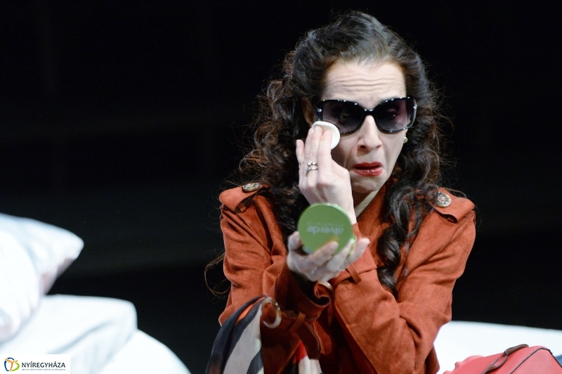 A rózsák háborúja - fotó Trifonov Éva