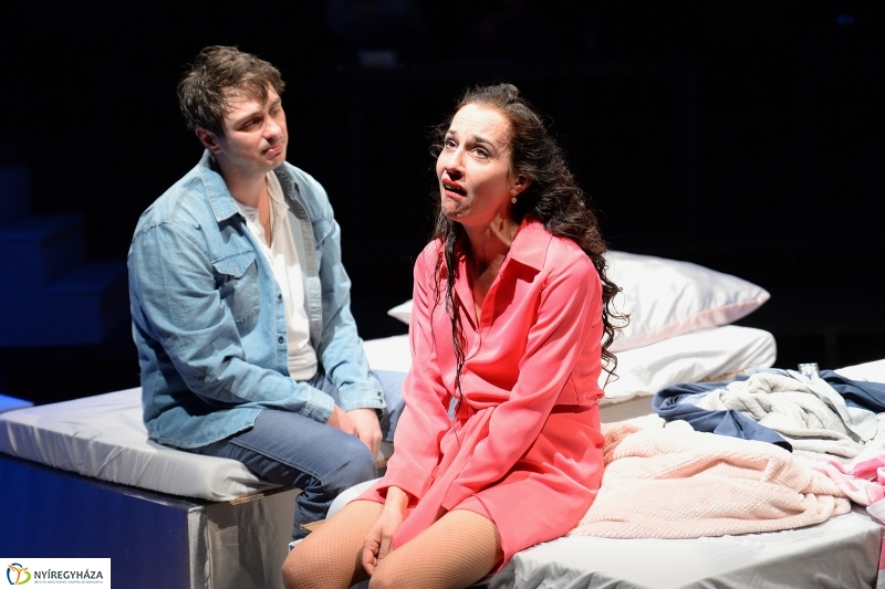 A rózsák háborúja - fotó Trifonov Éva