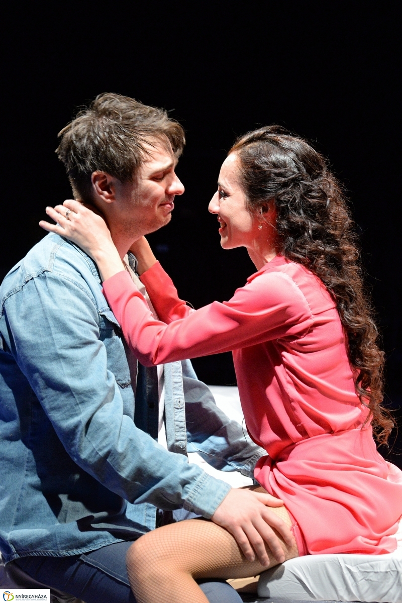 A rózsák háborúja - fotó Trifonov Éva