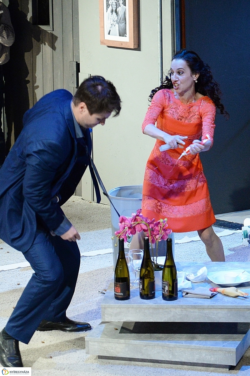 A rózsák háborúja - fotó Trifonov Éva