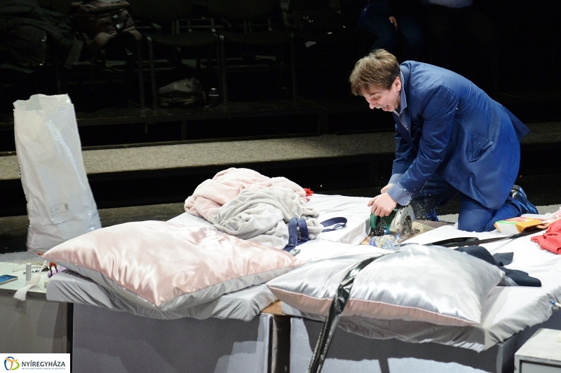 A rózsák háborúja - fotó Trifonov Éva