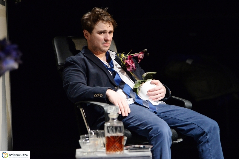 A rózsák háborúja - fotó Trifonov Éva