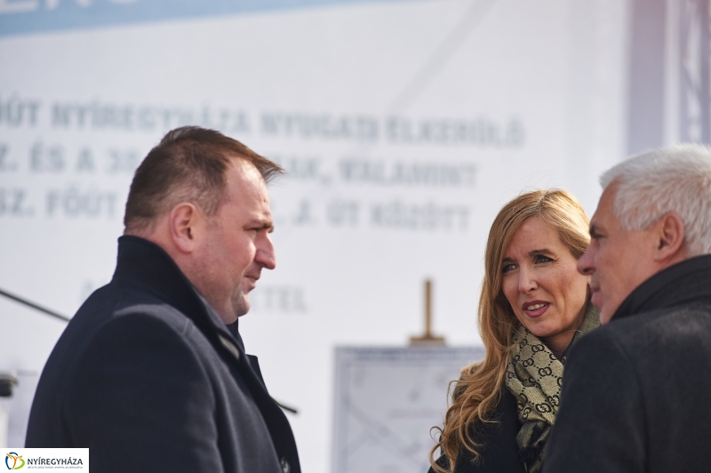 Nyugati elkerülő út alapkőletétele - fotó Szarka Lajos