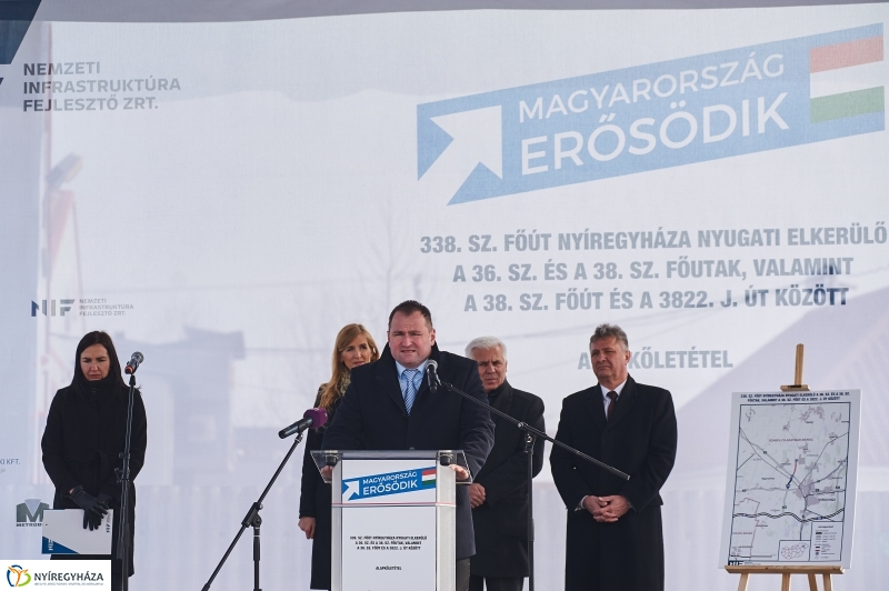 Nyugati elkerülő út alapkőletétele - fotó Szarka Lajos