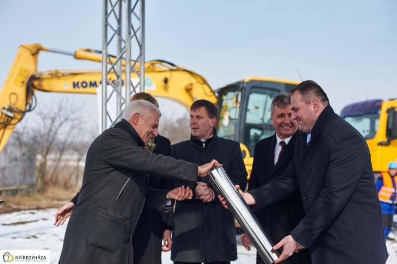 Nyugati elkerülő út alapkőletétele - fotó Szarka Lajos