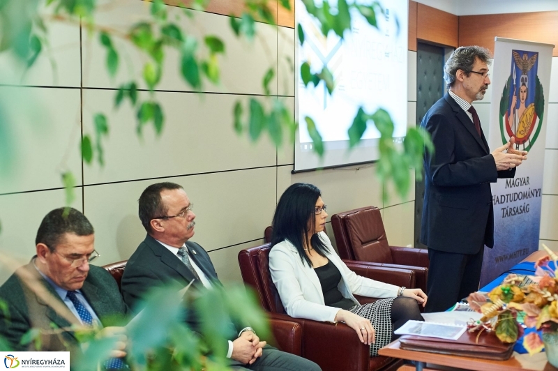 Hadtörténeti konferencia az egyetemen - fotó Szarka Lajos