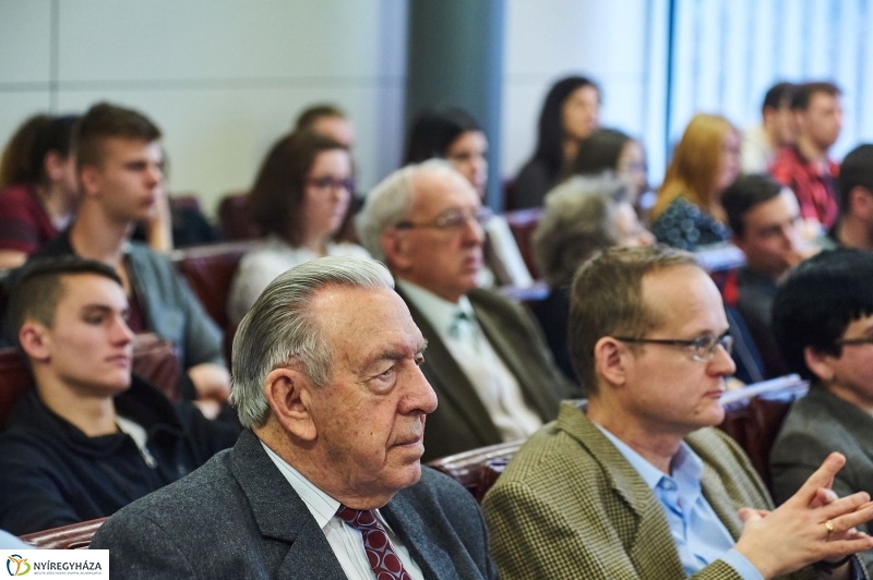 Hadtörténeti konferencia az egyetemen - fotó Szarka Lajos