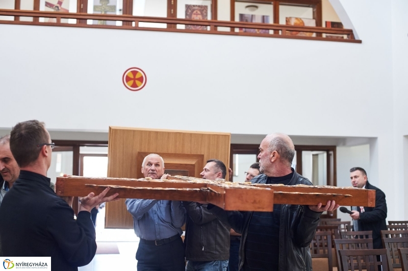 Missziós kereszt Nyíregyházán - fotó Szarka Lajos