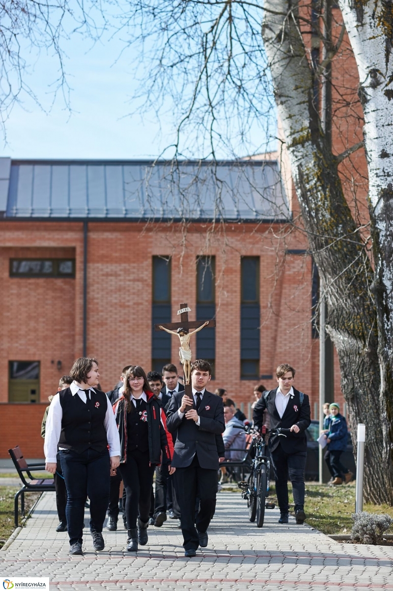 Missziós kereszt Nyíregyházán - fotó Szarka Lajos