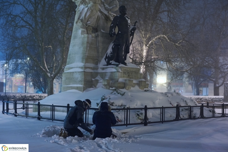 Tél a tavaszban éjfél után - fotó Szarka Lajos