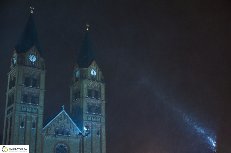 Tél a tavaszban éjfél után - fotó Szarka Lajos