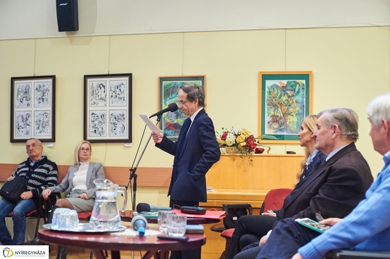 Irodalmi barangolások könyvbemutató - fotó Szarka Lajos