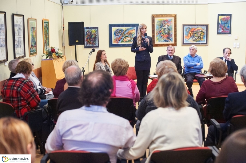 Irodalmi barangolások könyvbemutató - fotó Szarka Lajos