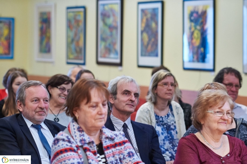 Irodalmi barangolások könyvbemutató - fotó Szarka Lajos