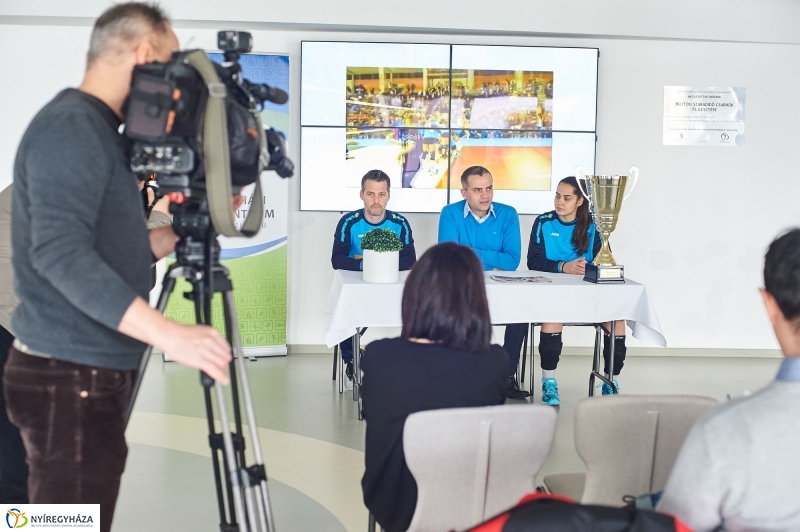 Kupagyőztes a női röpi - fotó Szarka Lajos