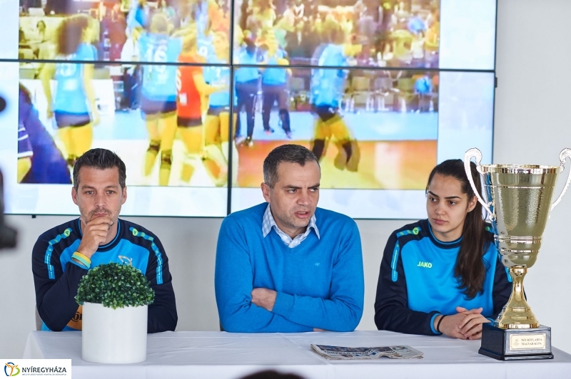 Kupagyőztes a női röpi - fotó Szarka Lajos