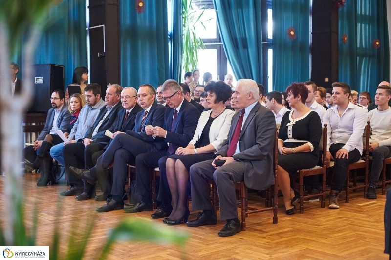 Felújított Inczédy iskola - fotó Szarka Lajos