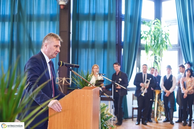 Felújított Inczédy iskola - fotó Szarka Lajos