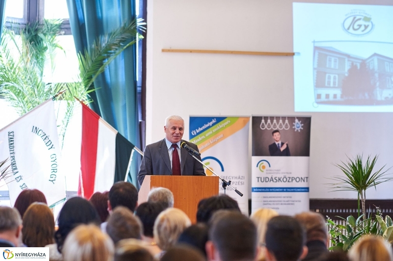 Felújított Inczédy iskola - fotó Szarka Lajos