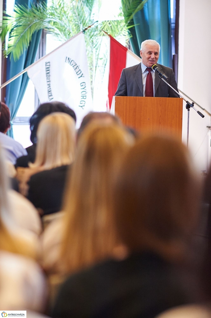 Felújított Inczédy iskola - fotó Szarka Lajos