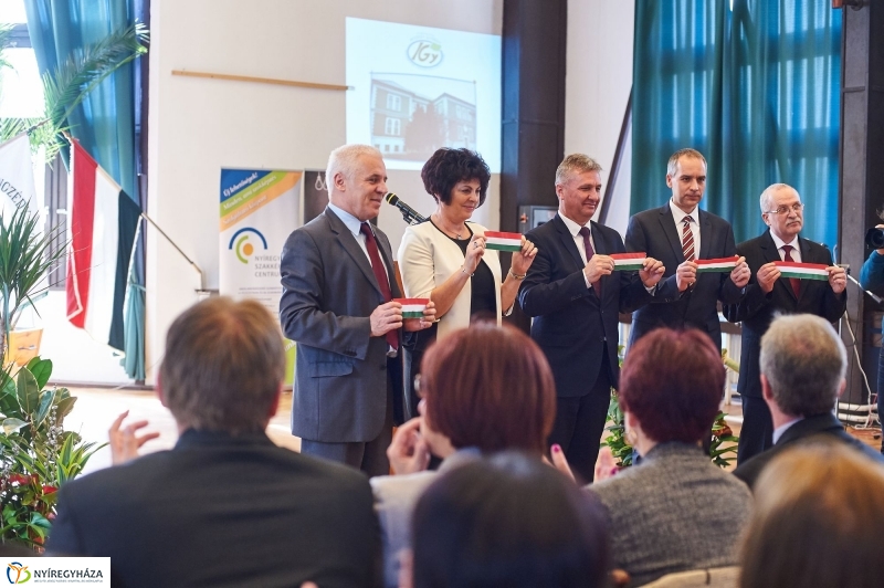 Felújított Inczédy iskola - fotó Szarka Lajos