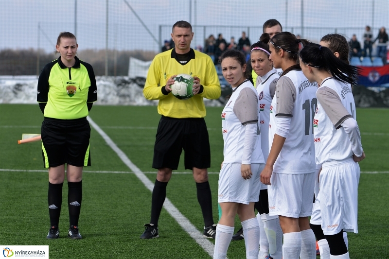 Városi derbi a női focistáknál - fotó Trifonov Éva