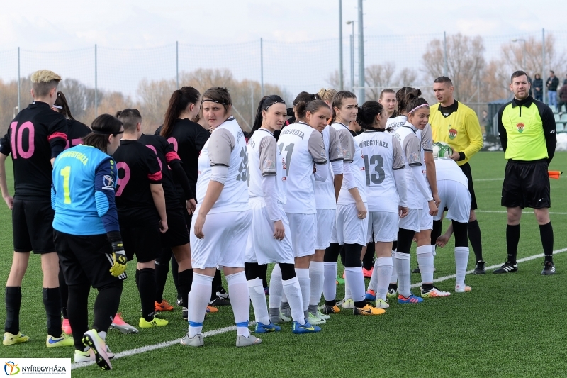 Városi derbi a női focistáknál - fotó Trifonov Éva