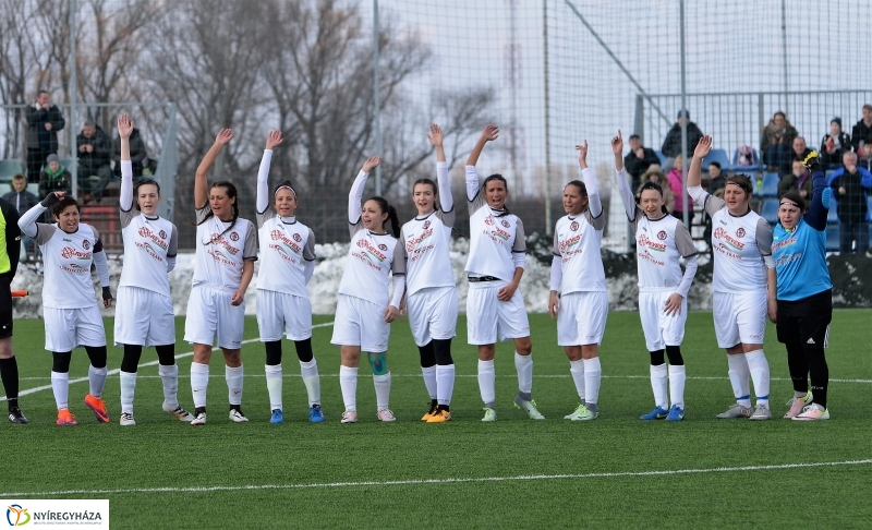 Városi derbi a női focistáknál - fotó Trifonov Éva