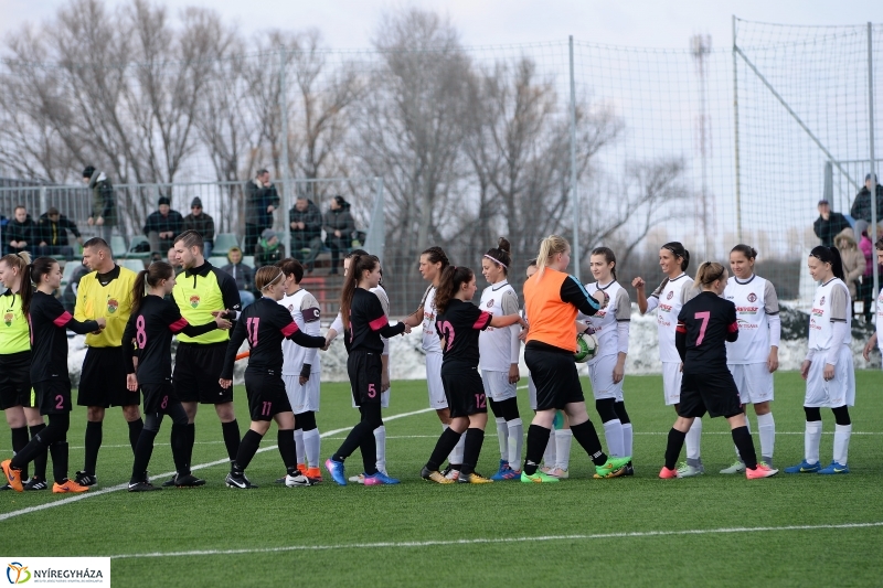 Városi derbi a női focistáknál - fotó Trifonov Éva